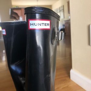 Tall Hunter Rainboots & 2 pairs of socks for them